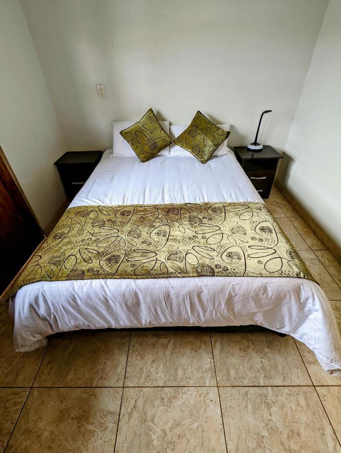 Casa De Huespedes Faletto Villa de Leyva Luaran gambar