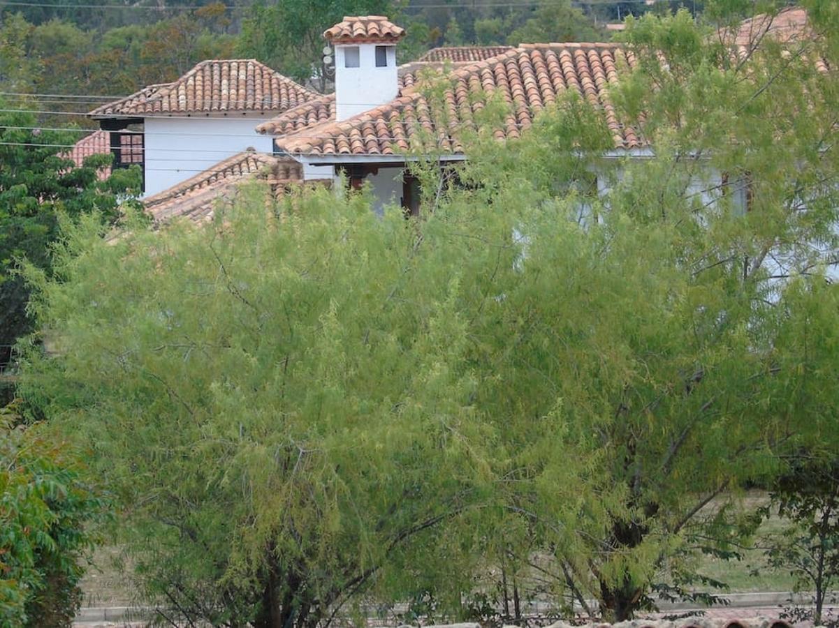 Casa De Huespedes Faletto Villa de Leyva Luaran gambar